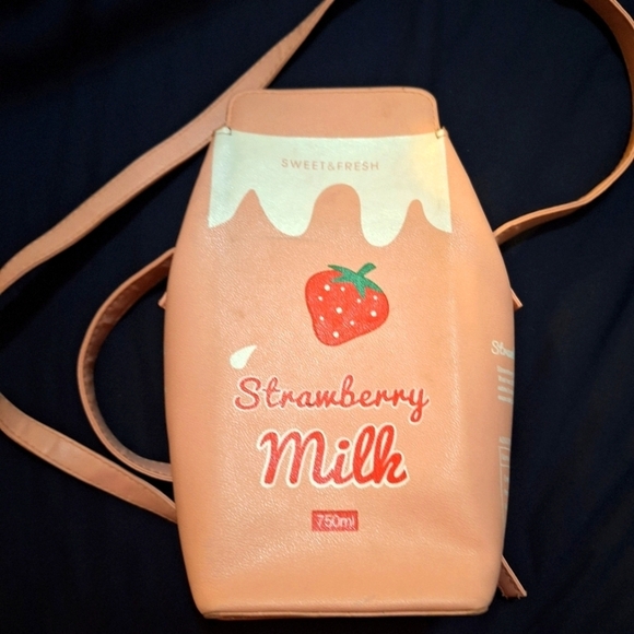 Strawberry Milk Carton Bag Pink - Picture 3 of 8